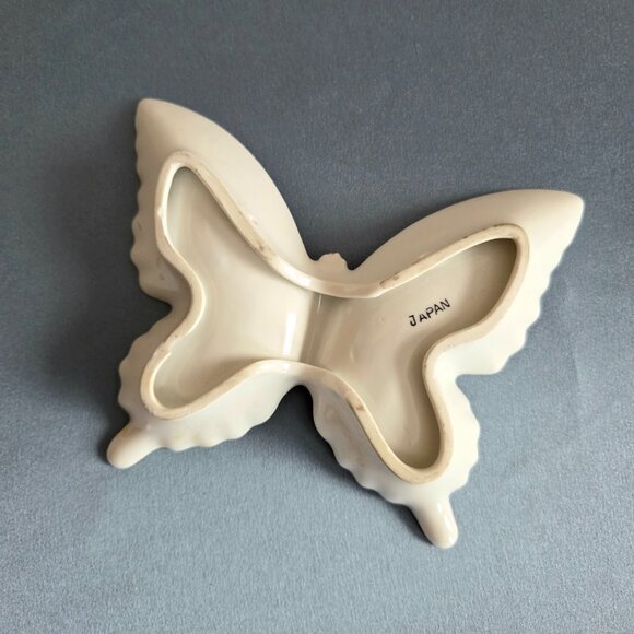 Vintage Japan ceramic/porcelain butterfly trinket dish with floral design. - Picture 4 of 4